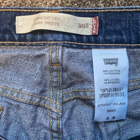 Levi’s blue jeans - Picture 2 of 3